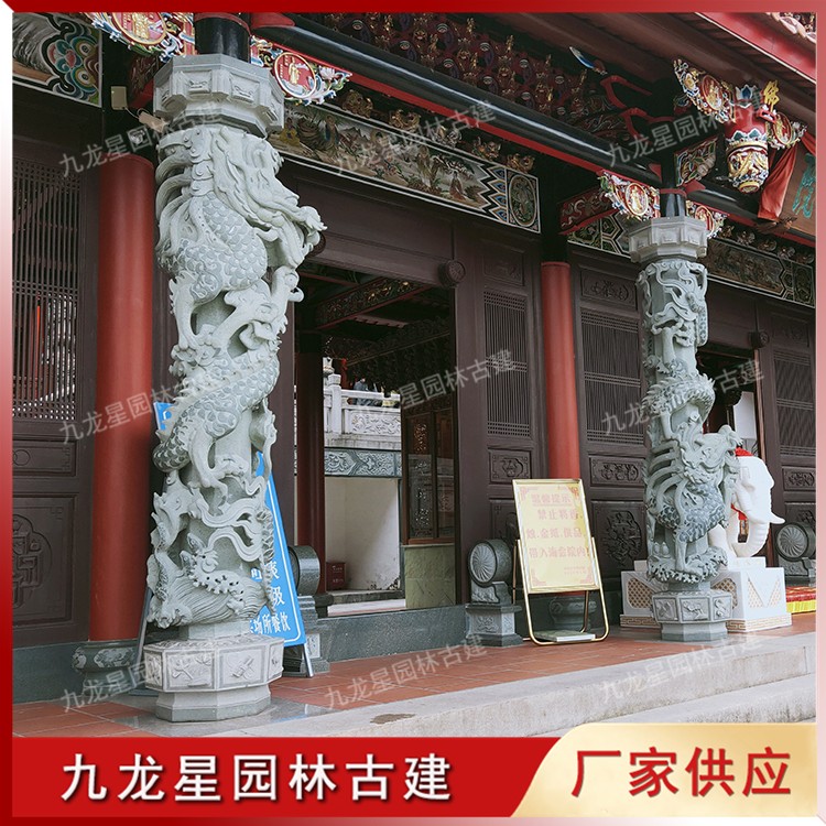 寺廟門前石雕龍柱圖片